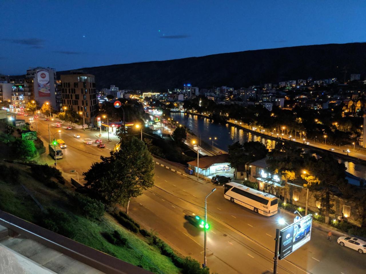 Avlabari Terrace Rooms Tbilisi Exterior photo